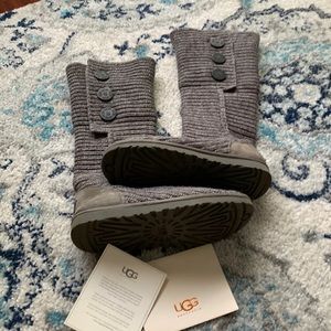 Ugg Australia classic Cardy Boots in grey size 9